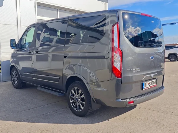 Ford Tourneo Custom Family 2,0 TDCi 125kW 29