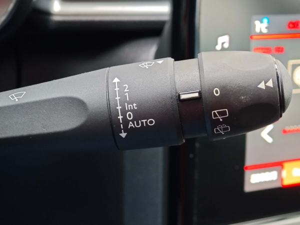 Citroën C3 SHINE PureTech 1,2 61kW 15