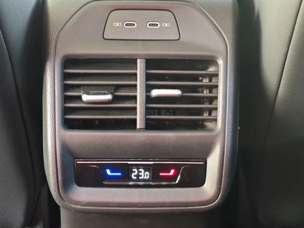 Volkswagen Passat Variant Business+dovýbava DSG 2,0 TDI 110kW 37
