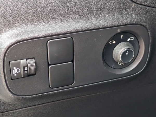 Citroën C3 SHINE PureTech 1,2 61kW 19