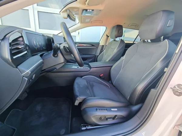 Volkswagen Passat Variant Business+dovýbava DSG 2,0 TDI 110kW 11