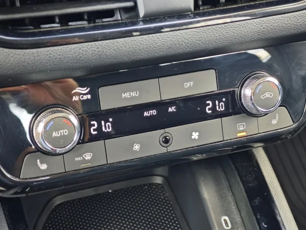 Škoda Kamiq Selection + First Edition Plus DSG 1,5 TSI 110kW 21