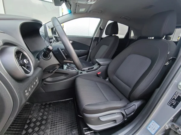 Hyundai Kona Style 7DCT 1,6 T-GDi 146kW 11