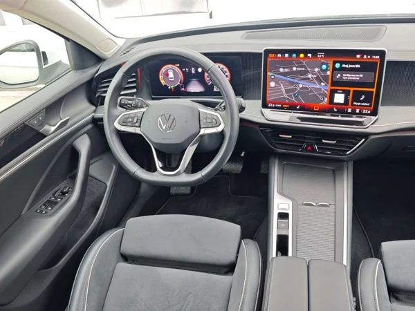 Volkswagen Passat Variant Business DSG 1,5 eTSI 110kW 3