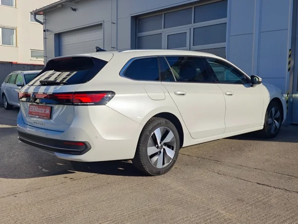 Volkswagen Passat Variant Business+dovýbava DSG 2,0 TDI 110kW 2