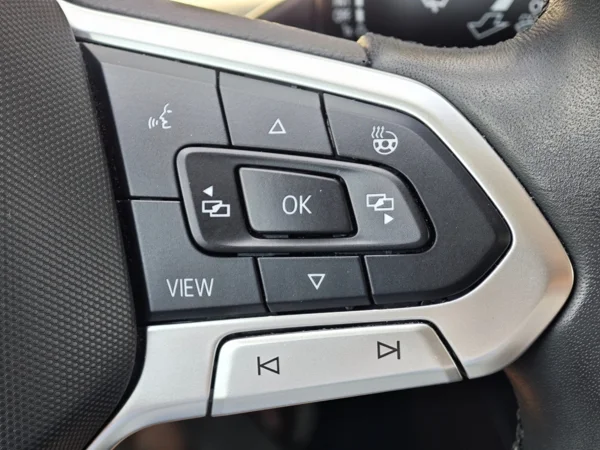Volkswagen Golf Variant Life + dovýbava 2,0 TDI 85kW 26