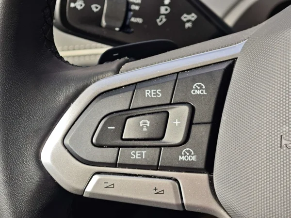 Volkswagen Passat Variant Business DSG 1,5 eTSI 110kW 29