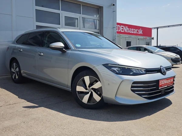 Volkswagen Passat Variant Business DSG 1,5 eTSI 110kW 5