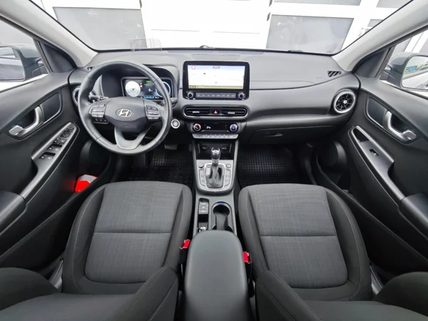 Hyundai Kona Style 7DCT 1,6 T-GDi 146kW 13