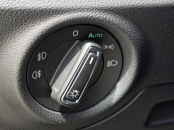 Škoda Kamiq Selection + First Edition Plus DSG 1,5 TSI 110kW 28