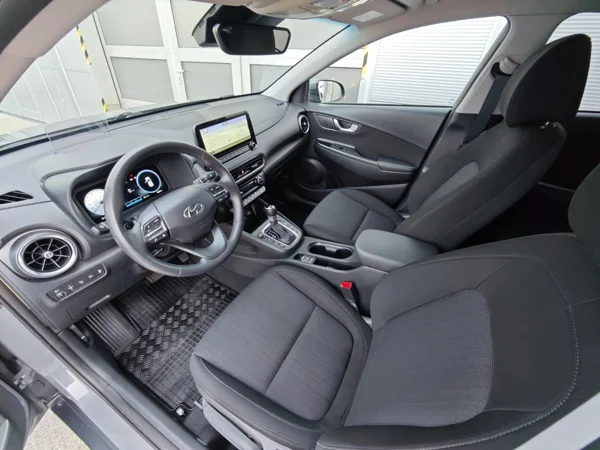 Hyundai Kona Style 7DCT 1,6 T-GDi 146kW 10