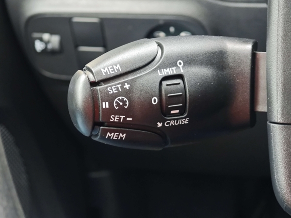 Citroën C3 SHINE PureTech 1,2 61kW 13