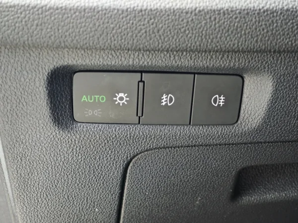 Škoda Octavia Combi Ambition DSG 2,0 TDI 85kW 28