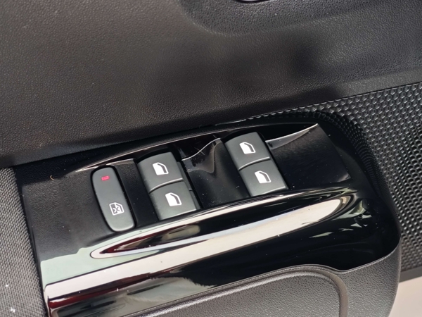 Citroën C3 SHINE PureTech 1,2 61kW 18