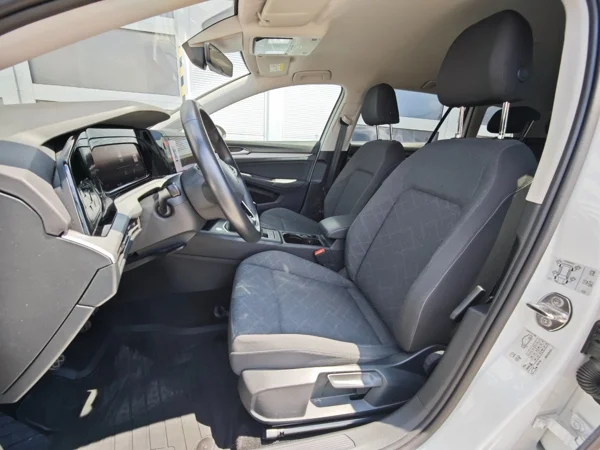 Volkswagen Golf Variant Life + dovýbava 2,0 TDI 85kW 11