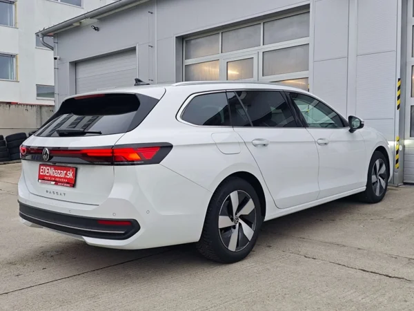 Volkswagen Passat Variant Business DSG 1,5 eTSI 110kW 2