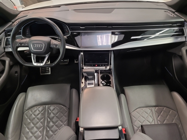 Audi Q8 S-line Quattro 50 TDI 210kW 3