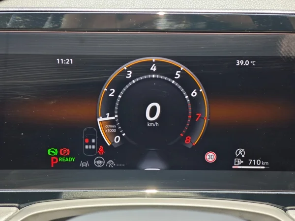 Volkswagen Passat Variant Business DSG 1,5 eTSI 110kW 14