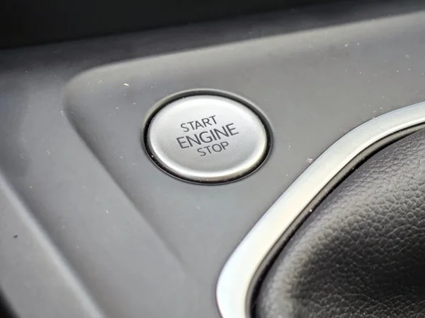 Volkswagen Golf Variant Life + dovýbava 2,0 TDI 85kW 24