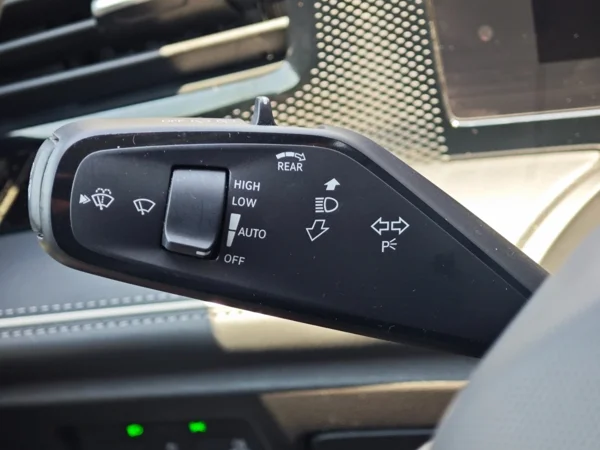 Volkswagen Passat Variant Business DSG 1,5 eTSI 110kW 31