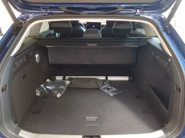 Volkswagen Passat Variant Elegance + dovýbava DSG 2,0 TDI 110kW 8