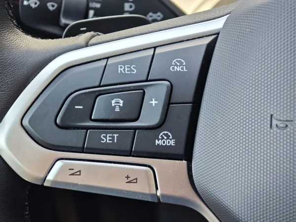 Volkswagen Passat Variant Business DSG 1,5 eTSI 110kW 33