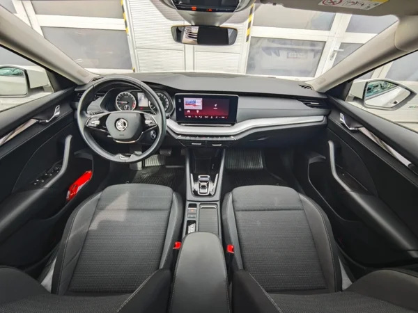 Škoda Octavia Combi Ambition DSG 2,0 TDI 85kW 13