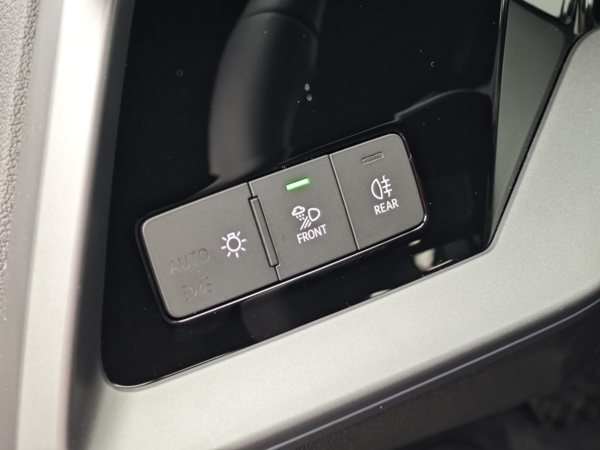 Audi A3 Sportback bohatá dovýbava S-Tronic STR 35 TDI 110kW 24