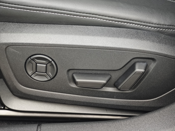 Audi A3 Sportback bohatá dovýbava S-Tronic STR 35 TDI 110kW 25