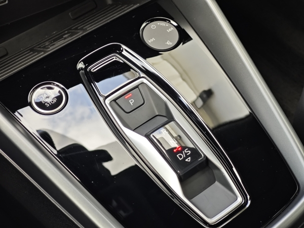 Audi A3 Sportback bohatá dovýbava S-Tronic STR 35 TDI 110kW 22