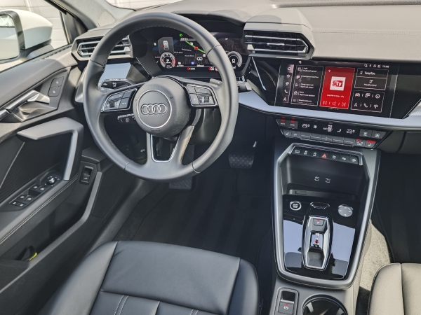 Audi A3 Sportback bohatá dovýbava S-Tronic STR 35 TDI 110kW 12