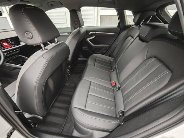 Audi A3 Sportback bohatá dovýbava S-Tronic STR 35 TDI 110kW 10