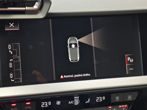 Audi A3 Sportback bohatá dovýbava S-Tronic STR 35 TDI 110kW 19