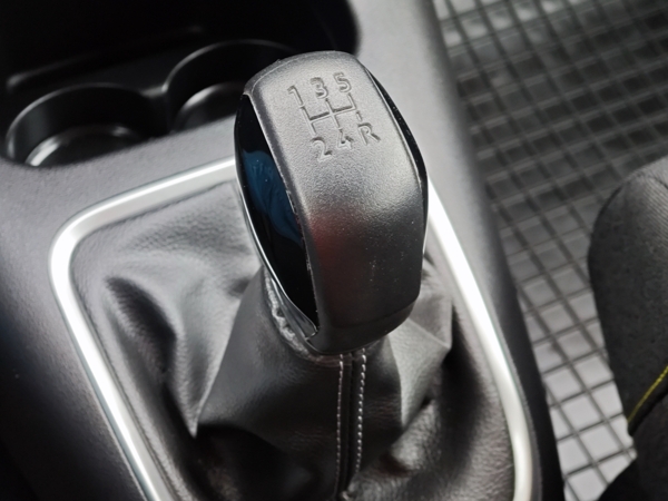 Citroën C3 SHINE PureTech 1,2 61kW 19