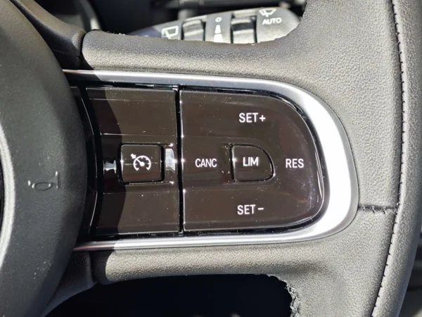 Fiat 500 Torino Hybrid 48kW 33