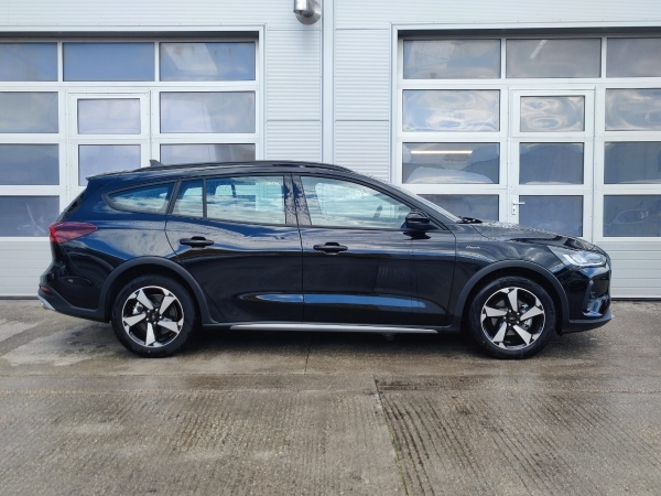 Ford Focus Kombi Active Plus set A/T EcoBoost mHEV 92kW 5
