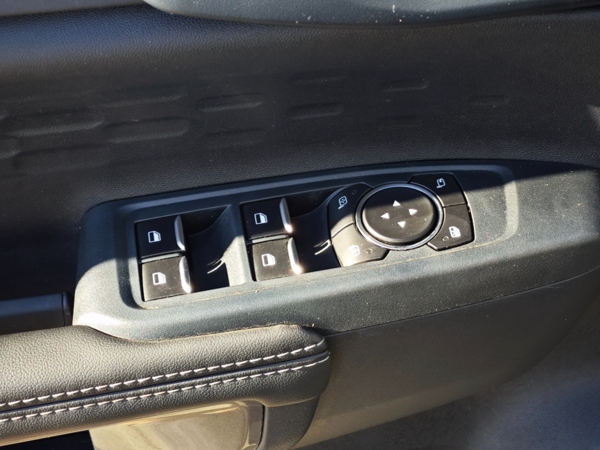 Ford Ranger XLT 4WD A/T 2.0 Ecoblue 125kW 26