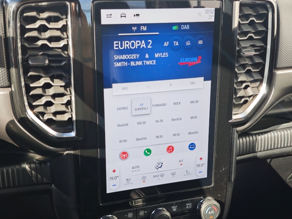 Ford Ranger XLT 4WD A/T 2.0 Ecoblue 125kW 14