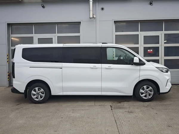 Ford Tourneo Custom Family L2 A8 2.0 TDCi EcoBlue 100kW 9