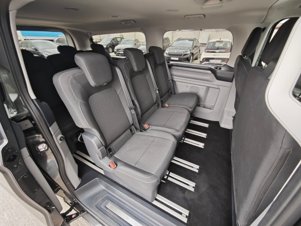 Ford Tourneo Custom Family L2 A8 2.0TDCi EcoBlue 100kW 12