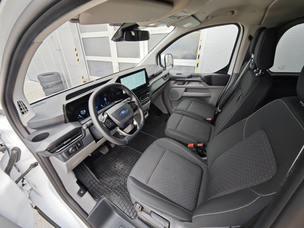 Ford Tourneo Custom Family L2 A8 2.0TDCi EcoBlue 100kW 9
