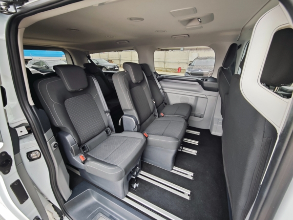 Ford Tourneo Custom Family L2 A8 2.0TDCi EcoBlue 100kW 12