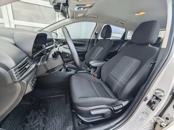 Hyundai i20 Comfort + Winter Pack DCT T-GDi 66kW 11