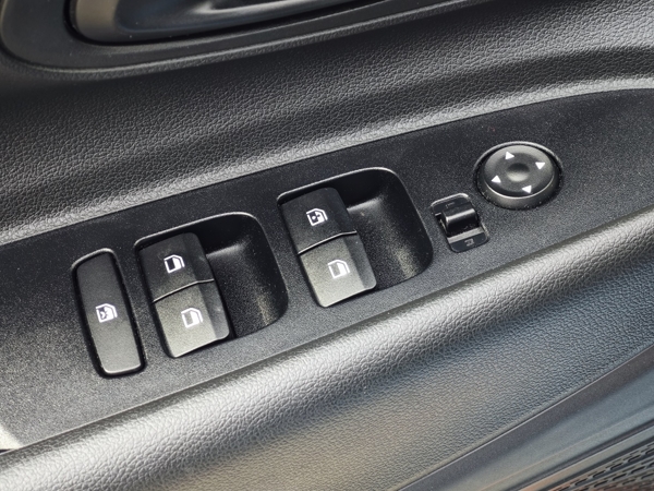 Hyundai i20 Family + LED s DRIVE MODE T-GDi 74kW 26