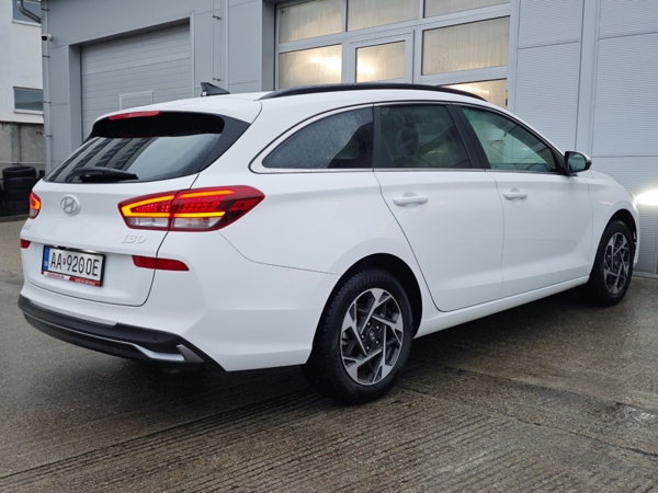 Hyundai i30 CW FAMILY + NAVI + LED 1,5 71kW 2