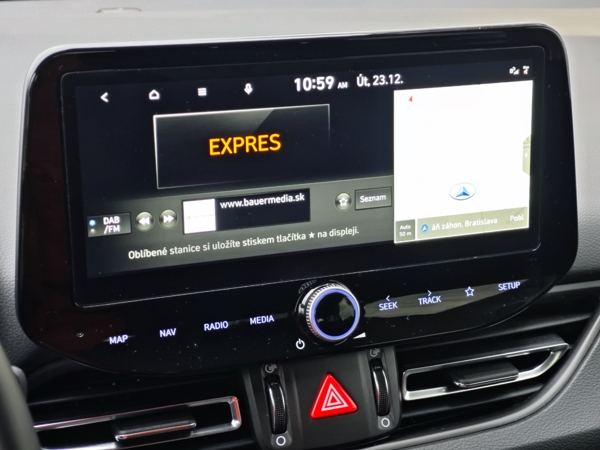 Hyundai i30 CW FAMILY + NAVI + LED 1,5 71kW 14