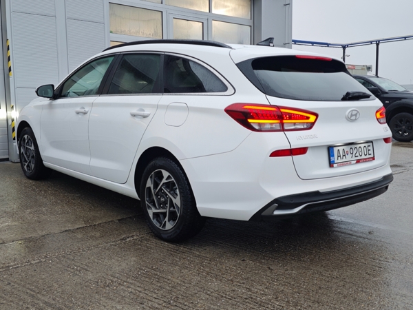 Hyundai i30 CW FAMILY + NAVI + LED 1,5 71kW 7