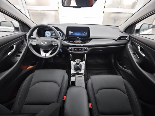 Hyundai i30 CW FAMILY + NAVI + LED 1,5 71kW 12