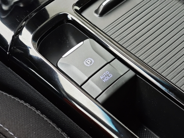 Hyundai i30 CW FAMILY + NAVI + LED 1,5 71kW 23