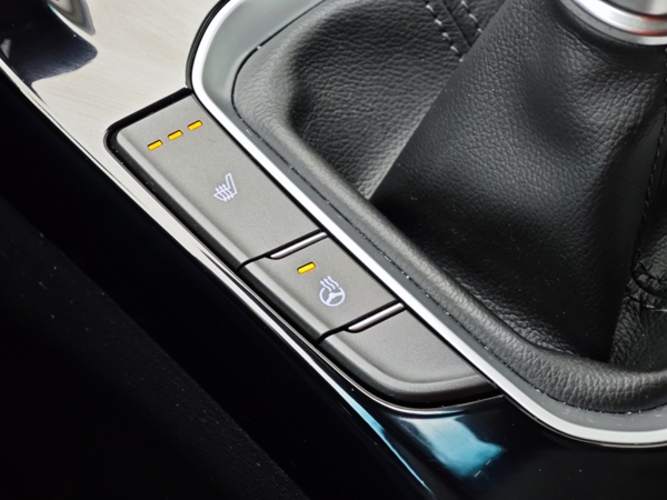 Hyundai i30 CW FAMILY + NAVI + LED 1,5 71kW 22